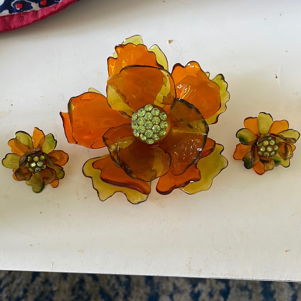 Vintage Amber and Green Lucite Brooch and Earrings Set